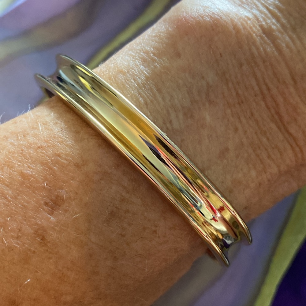 Elegant Gold-Tone Bracelet